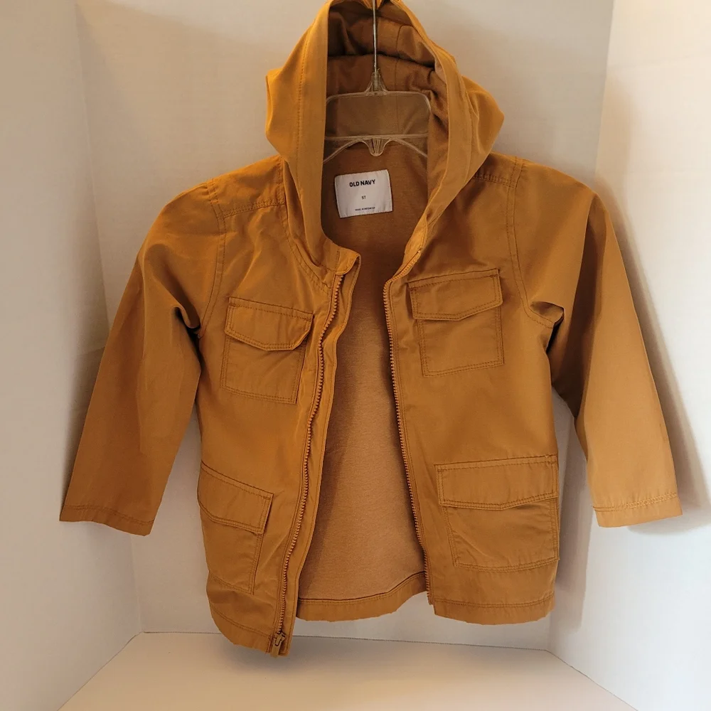 *Lot* Boys xsmall, size 4-5 Hoodies and Jacket.